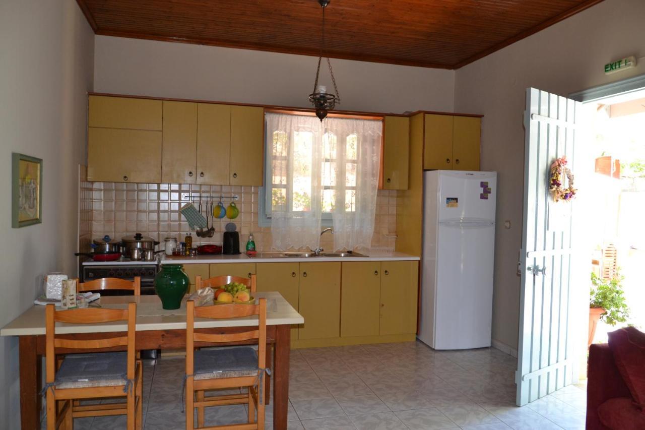 Mihaila Seaside: 2 Bedroom Bungalows Kefalonia Spartià Exterior foto