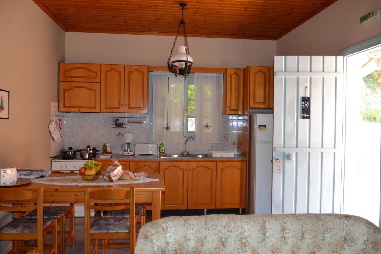 Mihaila Seaside: 2 Bedroom Bungalows Kefalonia Spartià Exterior foto