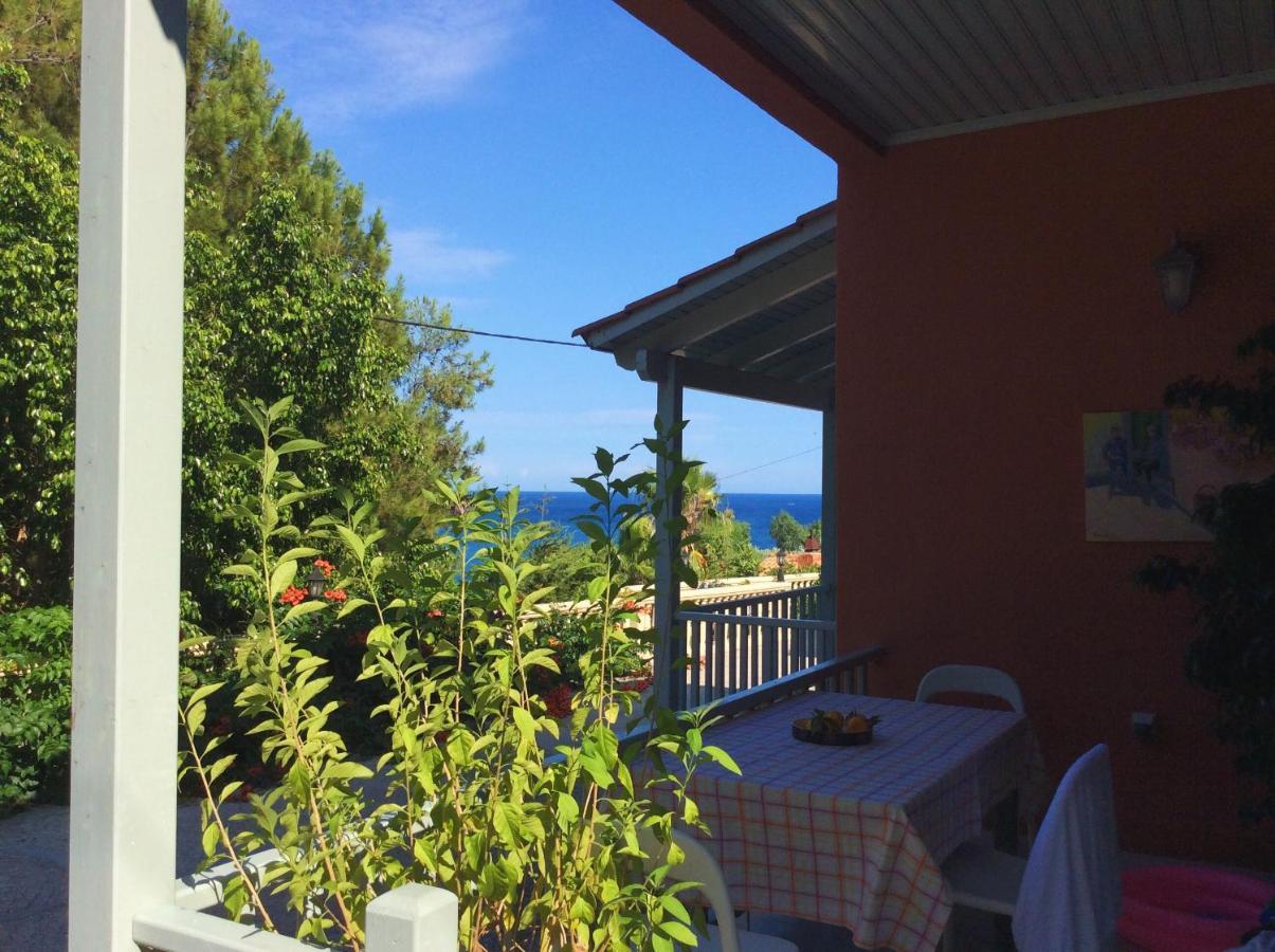 Mihaila Seaside: 2 Bedroom Bungalows Kefalonia Spartià Exterior foto